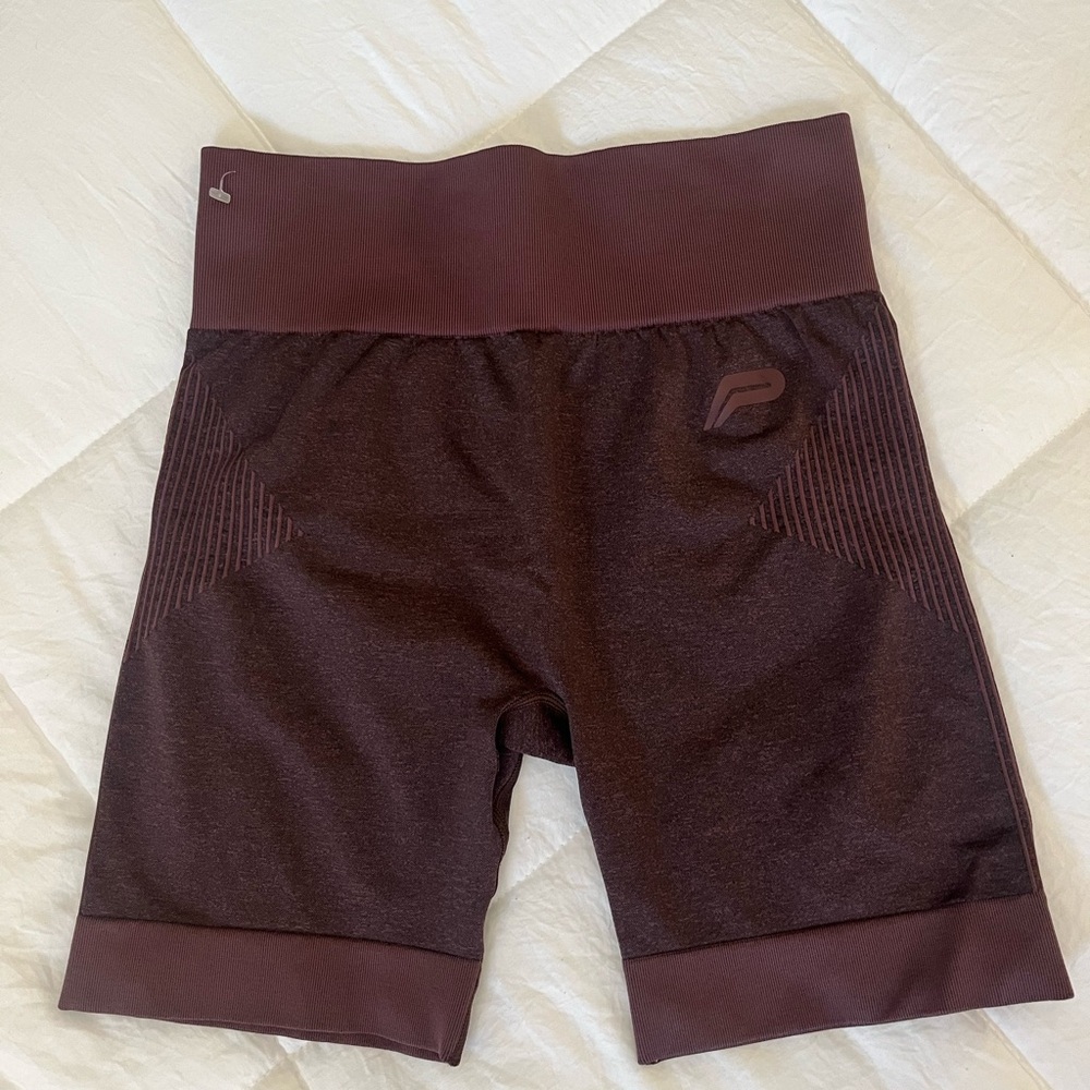 Performance Seamless Athletic Shorts - Deep Burgundy